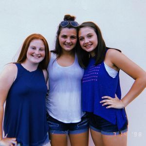 Meet your Posher, Alexis